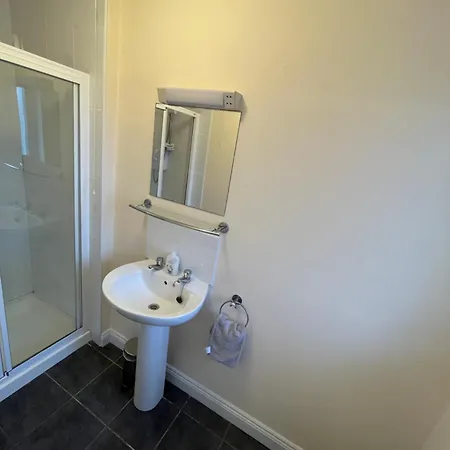 Valentia Knightstown House