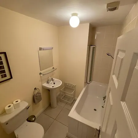 Valentia Knightstown House *
